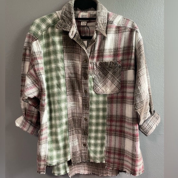 Urban Outfitters Tops - NWT Urban Outfitters BDG Robbie Spliced Flannel Button-Down Shirt